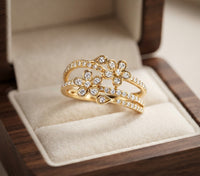 Elegant Sparkling Flower Ring