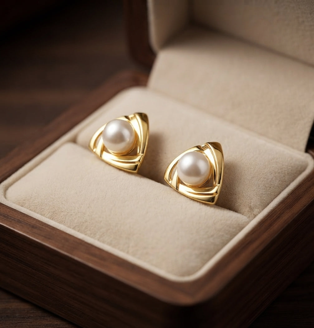 Exquisite Pearl and Gold Earrings