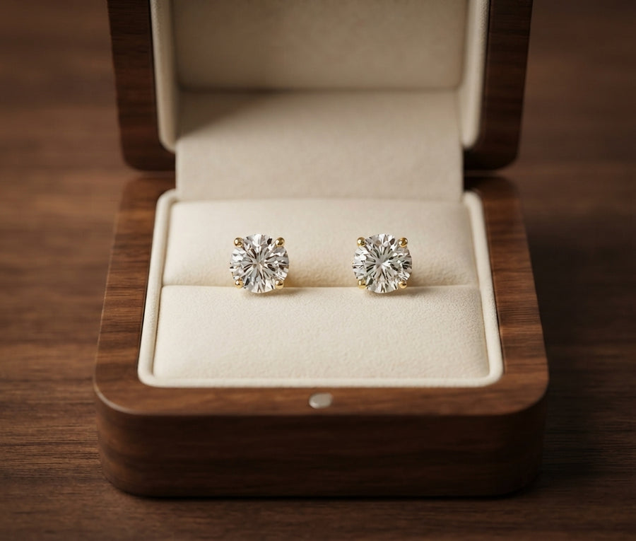 Larmes de Lune Stone Stud Earrings